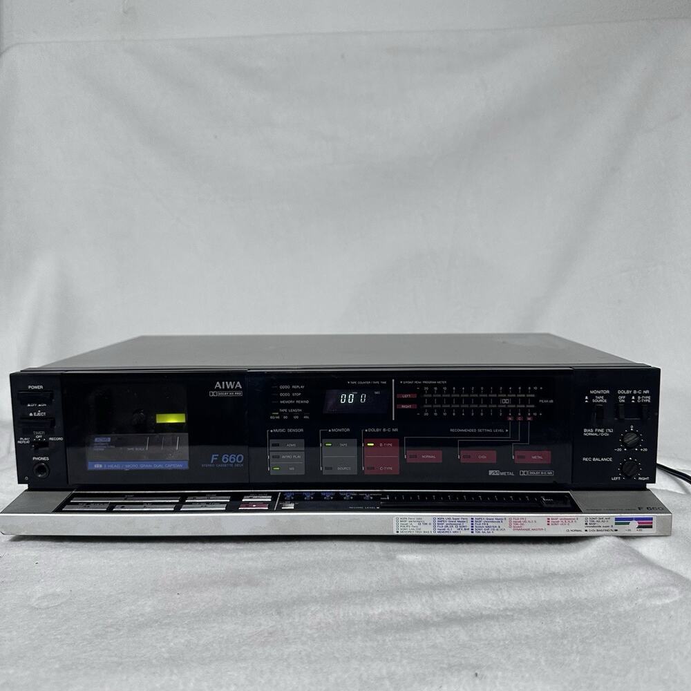 AIWA F660 Stereo Cassette Deck FOR PARTS Vintage Japan